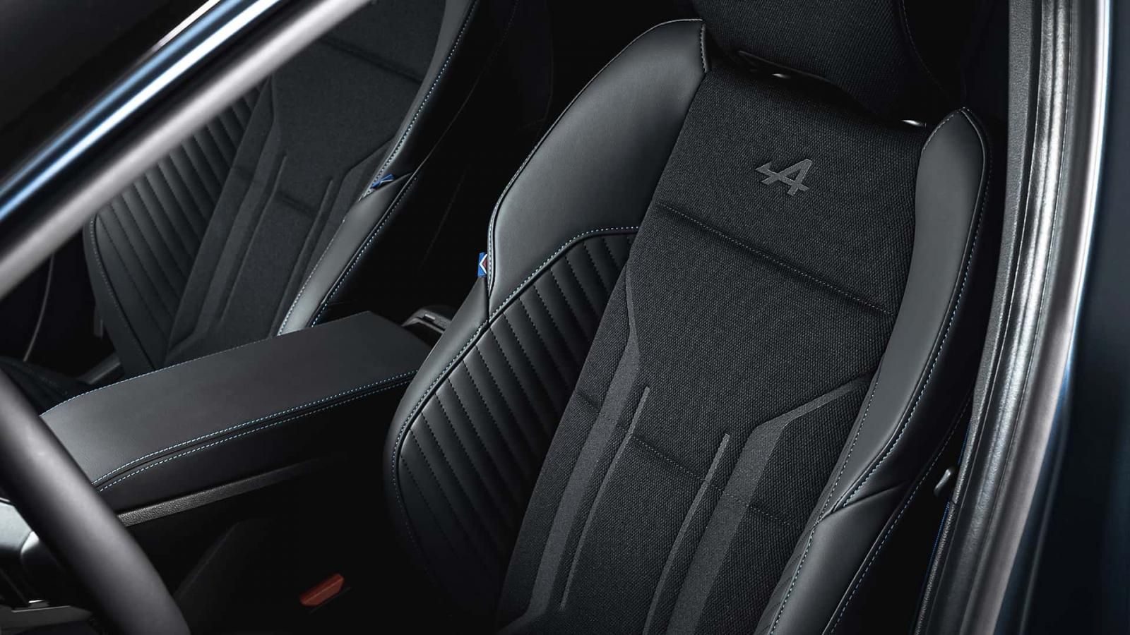 Πρεμιέρα για το ανανεωμένο Renault Megane E-Tech Electric